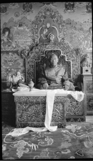 The 13th Dalai Lama-at Norbulingka-1932.jpg
